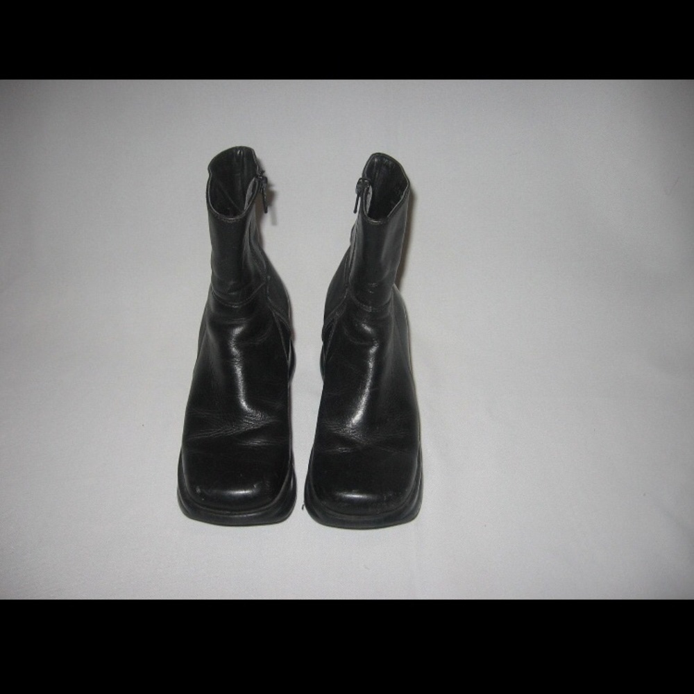 Vintage Steve Madden platform boots - Picture 5 of 10